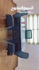  1 مكتب خشب مع كراسي جديد للبيع