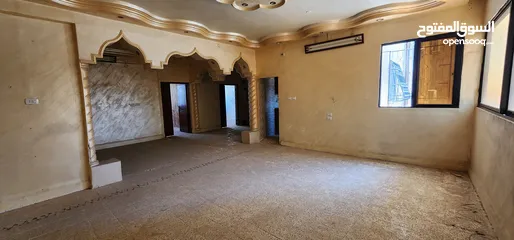  6 شقة 122 م للبيع جرش ( البلد)