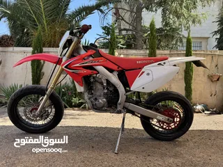  3 Honda CRF450 XE