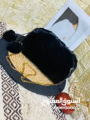  7 حقيبه فرو انيقه وكبيره الحجم ضيفي لمسه انقاقه ع ملابسج ويانه رائعه وجمليه