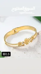  18 Ladies assorted accessories excellent quality and in affordable price . Amazing collections