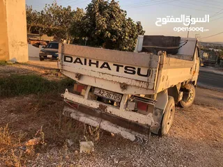  4 قلاب ديهاتسو مترين للبيع موديل 1993