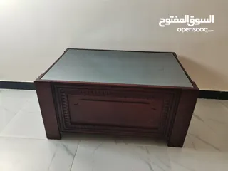  1 طاولة خشبية جديدة