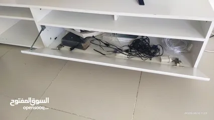  11 بوفيه و طاولة تلفزيون