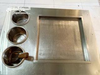  17 عدة وافل وكريب و ماكينة بوظة على الصاج وثلاجة ومطبخ لاتيه وفلتر ونثريات