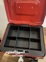  3 خزنة وصندوق