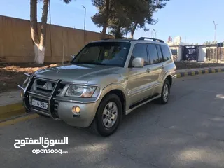  3 Mitsubishi pajero 2005