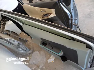  6 قطع غيار لسيارات لكزس وتويوتا