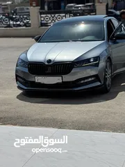  2 سكودا سوبيرب Lorraine Clement