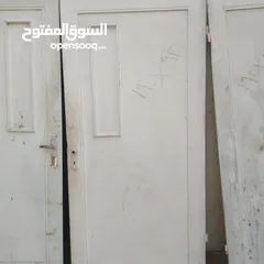  9 أبواب حديد وأبواب خشب