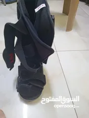  2 حذاء بديل الجبيره