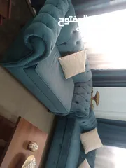  1 غرفة ضيوف و طاولت سفره