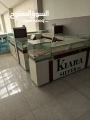  5 ديكور محل مستعمل للبيع بحاله جيده للبيع