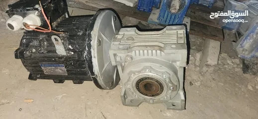  25 معدات صناعيه مشكله