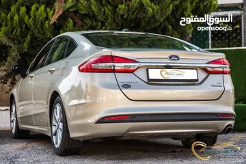  3 Ford fusion SE 2017  السيارة بحالة ممتازة جدا و قطعت مسافة 144,000 ميل فقط