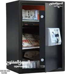  2 خزانات حجم كبير ارتفاع نص متر وزن 19 كليو ارتفاع 50سم عرض 38 سم عمق 34 سم