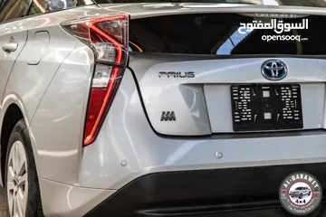  15 Toyota Prius 2018  •السيارة بحالة الوكالة و لا تحتاج الى صيانة    •محرك :  1800 سي سي  4 سلندر