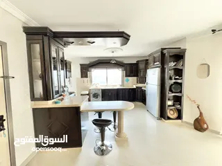  6 رووف للبيع بسبب السفر
