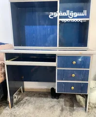  2 مكتب خشب زان تفصيل لون ازرق مع خزانة خشب تعليق  لون بني مع خزانة ملفات مع خزانة دروج