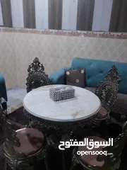  2 ميز طعام حديد قوي جدا و قطعه مميزه  مع قطعه مرمر مفصوله ميز طعام حديد قوي جدا و قطعه حلوه و مميزه