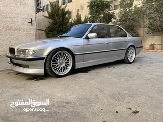  4 Bmw 740 model 2001