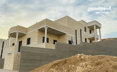  4 بيت مستقل للبيع بسعر حرق على الكاش التواصل مباشرة مع المالك