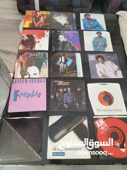  18 اسطوانات فينيل نادرة واصلية 130 البوم اجنبي وعربي اصدارات قديمة تستحق الاقتناء