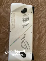  1 جهاز زي الكمبيوتر او الاب توب يعني asus موصفات عاليه بشغل جميع الألعاب