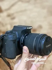  1 كاميرا كانون 700D