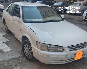  6 تويوتا كامري للبيع مدل 2000