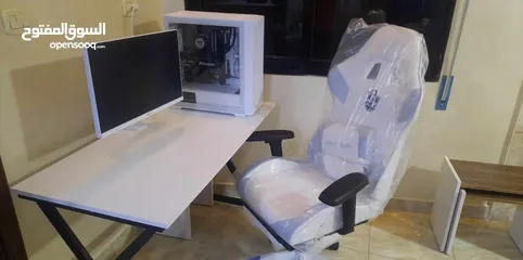 4 مكتب جيمنج مزود ب اضاءة RGB ملونه مع ريموت تحكم بسعر 38دينار شامل التوصيل لجميع المحافظات  لحقوا عرض