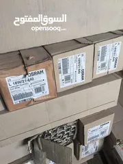  2 نيون كعكة مع كلوب مستطيل القديم في الكرتونة