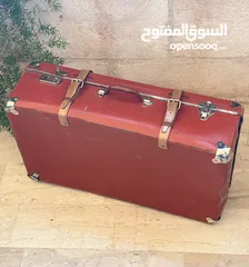  2 شنط سفر وحقائب قديمة ونادرة.
