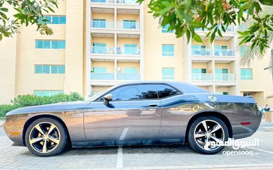  10 2014 Dodge Challenger R/T Hemi 5.7 / GCC / Well Maintained