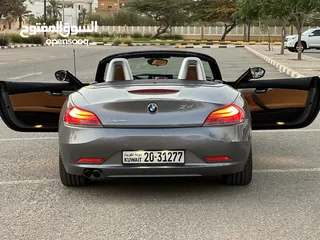  1 BMW Z4 2013 Convertible