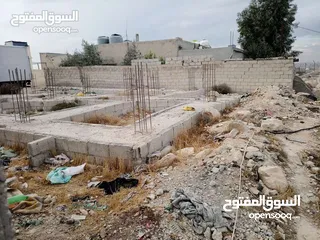  4 قطعة ارض حجه في قرية ابو صياح 300متر مبني عليها اساس 140