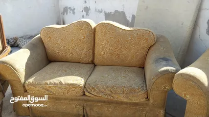  4 طقم كنب 7 مقاعد مستعمل في حالة جيدة