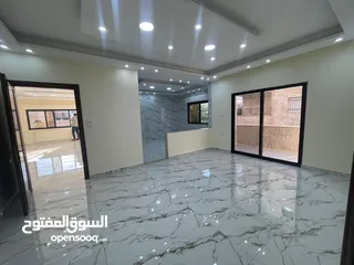  3 شقه فاخره للبيع بسعر حرق في الجندويل 200م طابق أول من المالك مباشره
