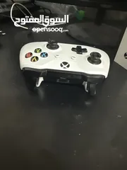  4 Xbox one s (مع يد تحكم)