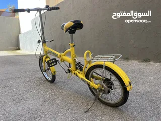  20 بسكليتات متنوعه جميعها اجنبيه والتفاصيل داخل الاعلان