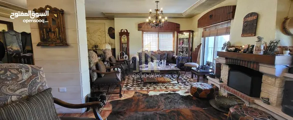  1 في أرقى مناطق أم أذينة شقة طابق ثالث 180م بتشطيبات مميزة وسعر مغري/ ref 6040