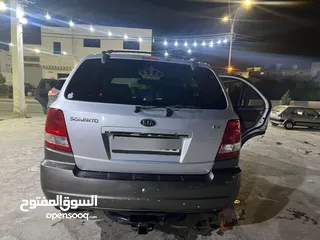  7 كيا سورينتو موديل  2006