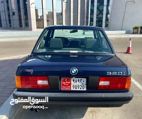  11 BMW 320i 1990