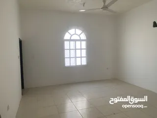  9 للبيع بيت عربي في منطقة شعم راس الخيمة