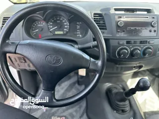  12 Toyota Hilux 2015