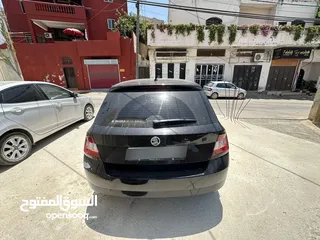 4 سكودا فابيا جير عادي
