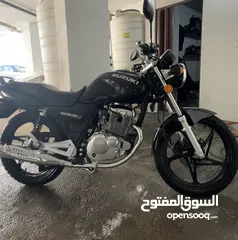  13 Suzuki EN125 model 2022 بحالة الوكالة