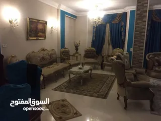  4 منزل للبيع بموقع متميز بالمنيب