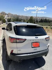  3 Ford escape hyprid 2021se