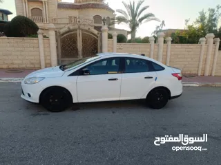  1 فورد فوكس نخب اول . دهان شركة2013